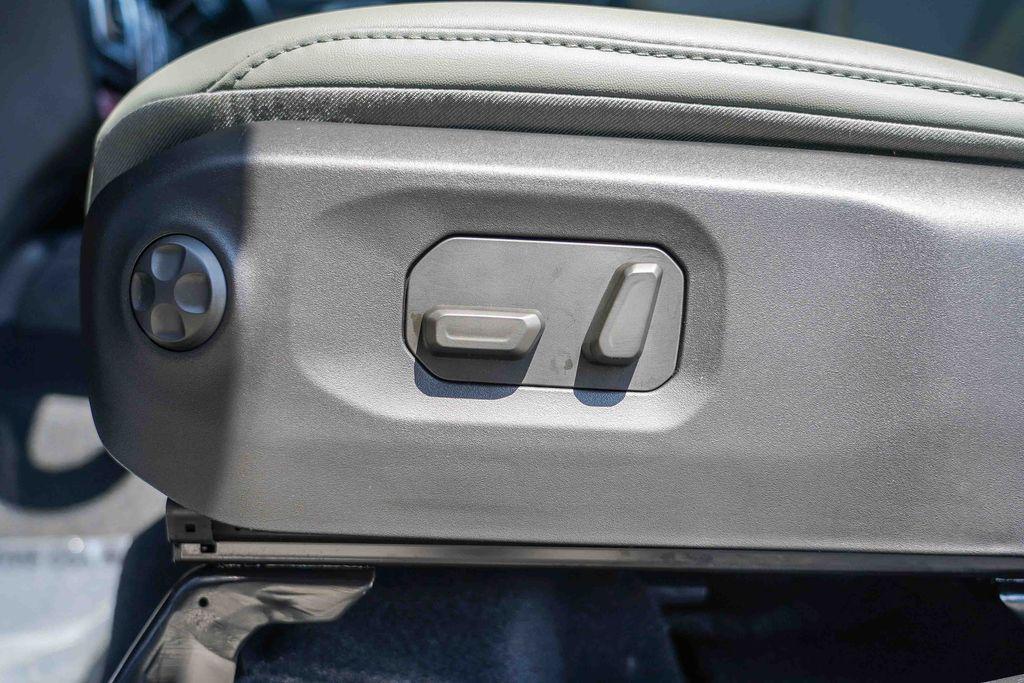 new 2025 Jeep Gladiator car, priced at $52,416