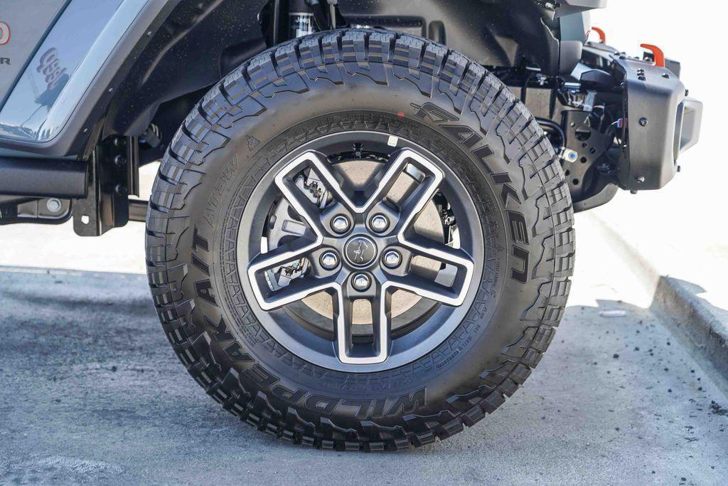 new 2025 Jeep Gladiator car, priced at $52,416