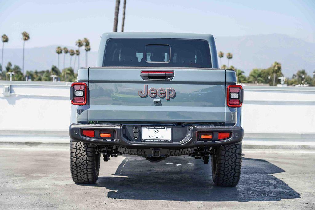 new 2025 Jeep Gladiator car, priced at $52,416