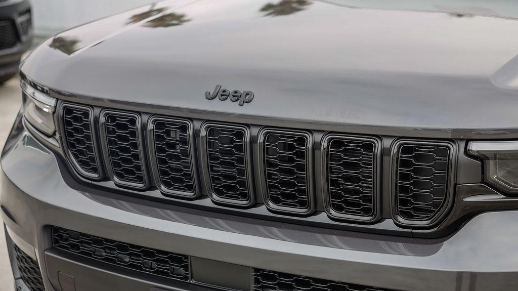 new 2025 Jeep Grand Cherokee L car, priced at $38,089