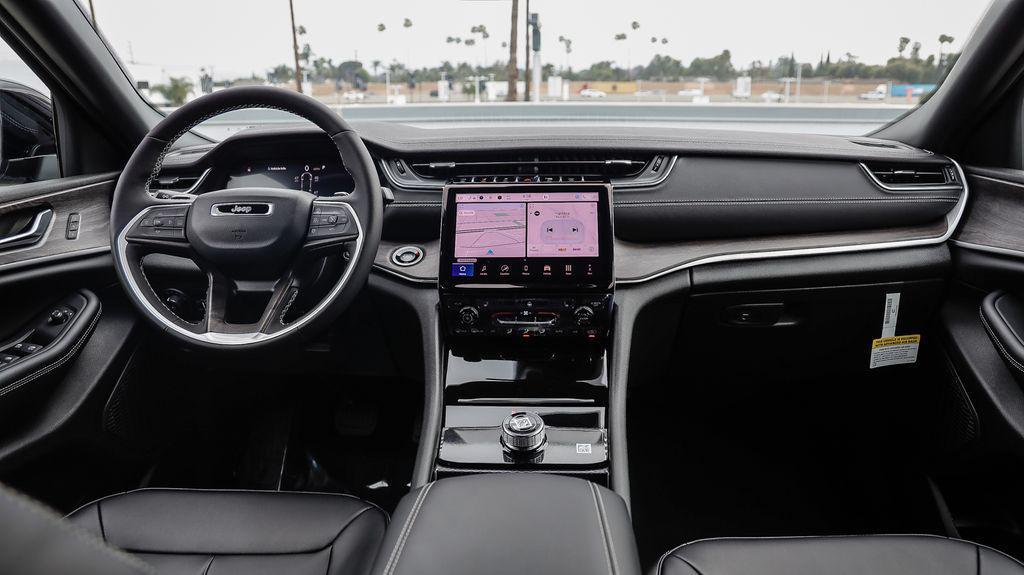 new 2025 Jeep Grand Cherokee L car, priced at $38,089
