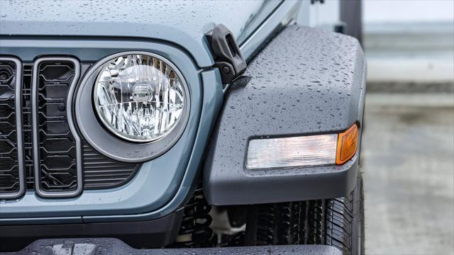 new 2025 Jeep Gladiator car, priced at $38,510