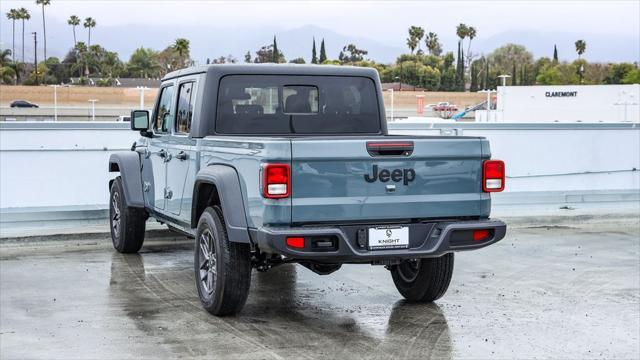 new 2025 Jeep Gladiator car, priced at $38,510