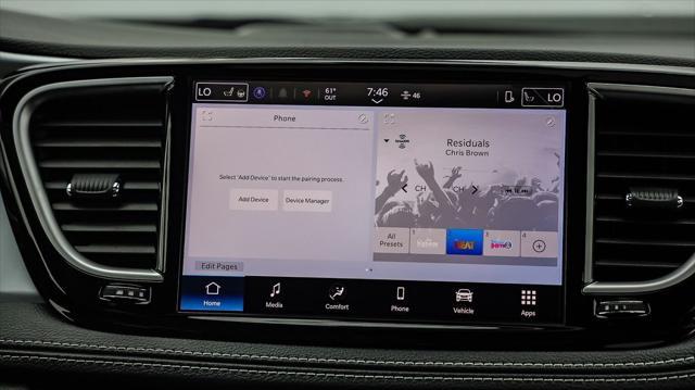 new 2025 Chrysler Pacifica Hybrid car, priced at $43,080