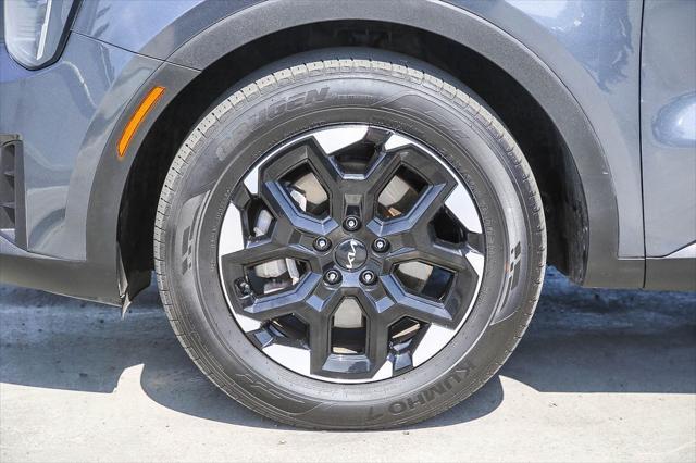used 2024 Kia Sorento car, priced at $27,495