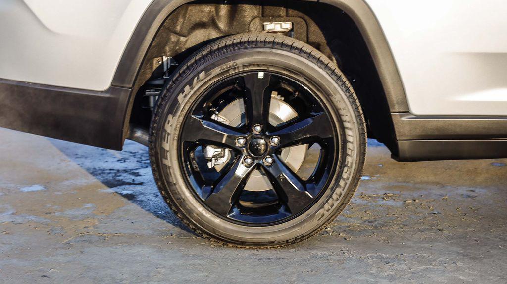 new 2025 Jeep Grand Cherokee L car, priced at $36,345