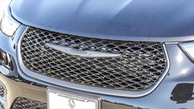 new 2025 Chrysler Pacifica car, priced at $43,765