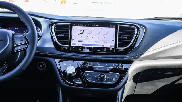 new 2025 Chrysler Pacifica car, priced at $43,765