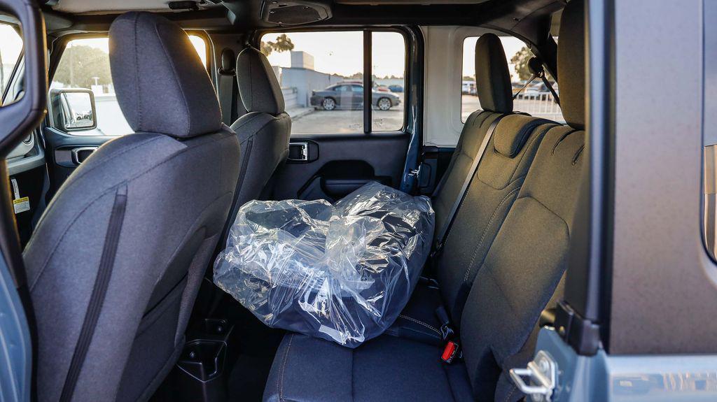 new 2025 Jeep Wrangler car, priced at $43,765