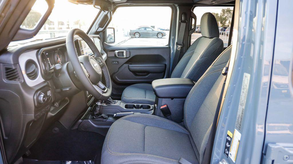 new 2025 Jeep Wrangler car, priced at $43,765