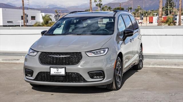 new 2025 Chrysler Pacifica Hybrid car, priced at $53,000