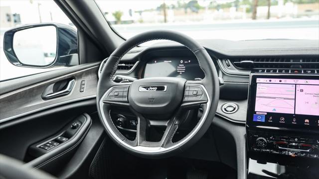new 2025 Jeep Grand Cherokee car, priced at $41,985