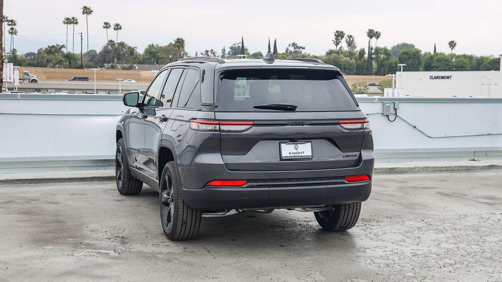 new 2025 Jeep Grand Cherokee car, priced at $36,912
