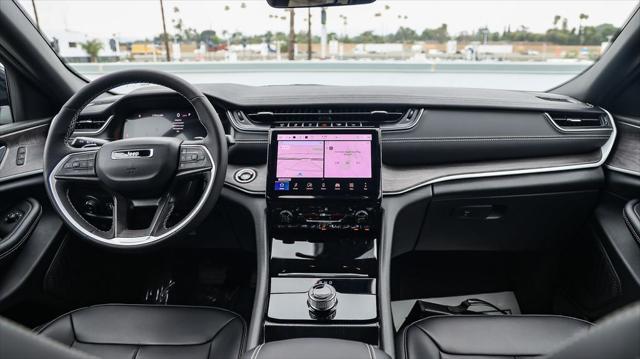 new 2025 Jeep Grand Cherokee car, priced at $41,985