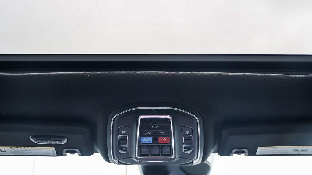 new 2025 Jeep Grand Cherokee car, priced at $36,912