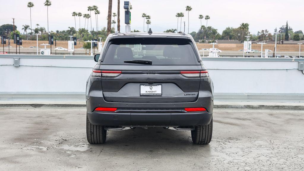 new 2025 Jeep Grand Cherokee car, priced at $36,912