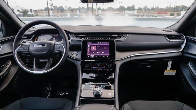 new 2025 Jeep Grand Cherokee L car, priced at $40,075