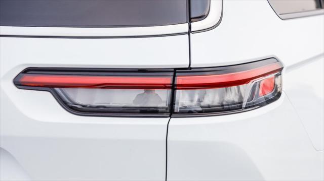new 2025 Jeep Grand Cherokee L car, priced at $40,075