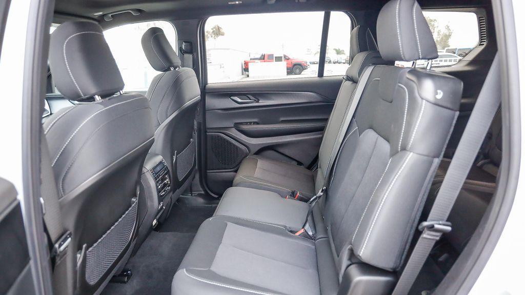 new 2025 Jeep Grand Cherokee L car, priced at $31,431