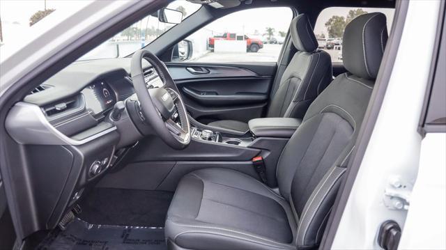 new 2025 Jeep Grand Cherokee L car, priced at $40,075