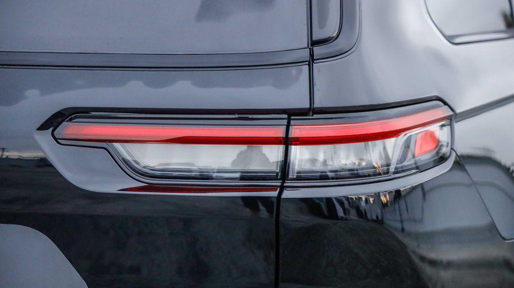 new 2025 Jeep Grand Cherokee L car, priced at $41,080