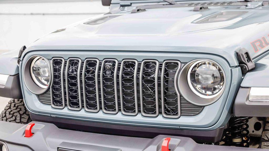 new 2025 Jeep Wrangler car, priced at $57,572