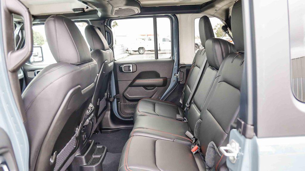 new 2025 Jeep Wrangler car, priced at $57,572