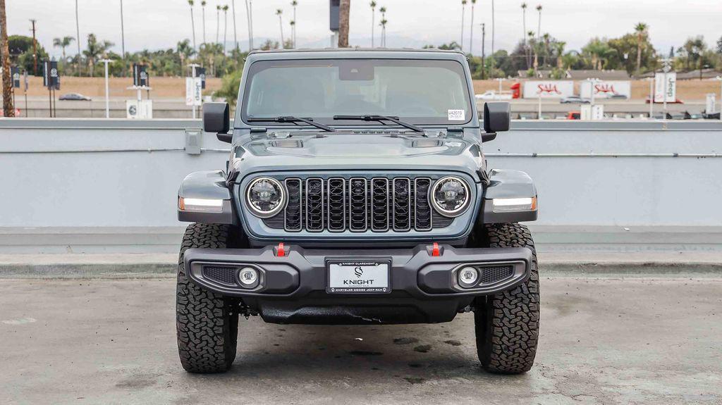 new 2025 Jeep Wrangler car, priced at $57,572