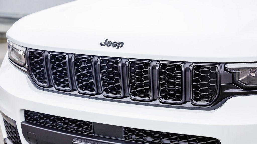 new 2025 Jeep Grand Cherokee L car, priced at $40,490