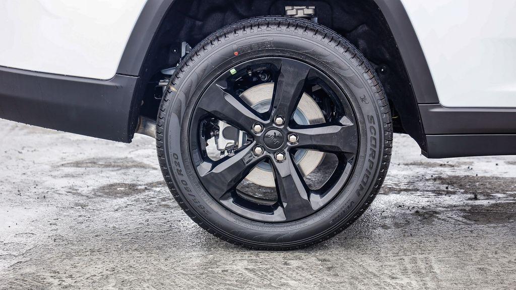 new 2025 Jeep Grand Cherokee L car, priced at $40,490