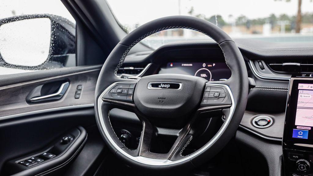 new 2025 Jeep Grand Cherokee L car, priced at $40,490