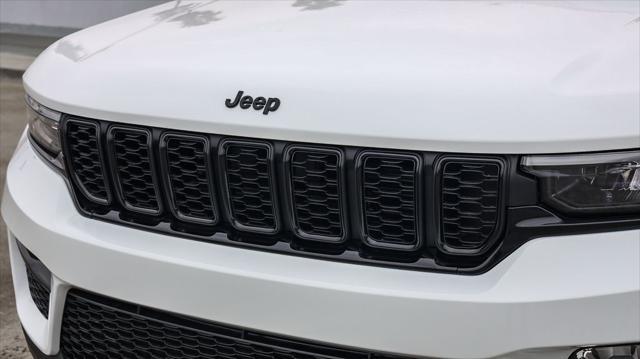 new 2025 Jeep Grand Cherokee car, priced at $41,390