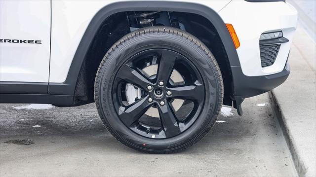 new 2025 Jeep Grand Cherokee car, priced at $41,390