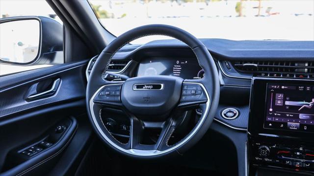 new 2025 Jeep Grand Cherokee car, priced at $34,970