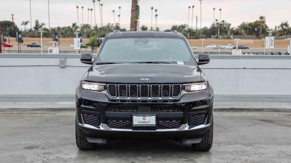 new 2025 Jeep Grand Cherokee L car, priced at $40,276