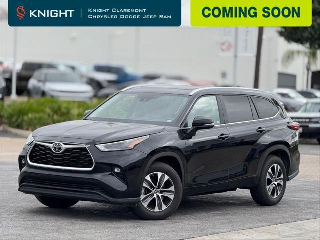 used 2024 Toyota Highlander car, priced at $41,995