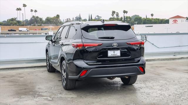 used 2024 Toyota Highlander car, priced at $37,495