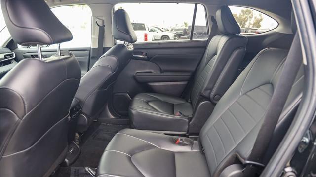 used 2024 Toyota Highlander car, priced at $37,495