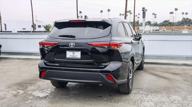 used 2024 Toyota Highlander car, priced at $37,495