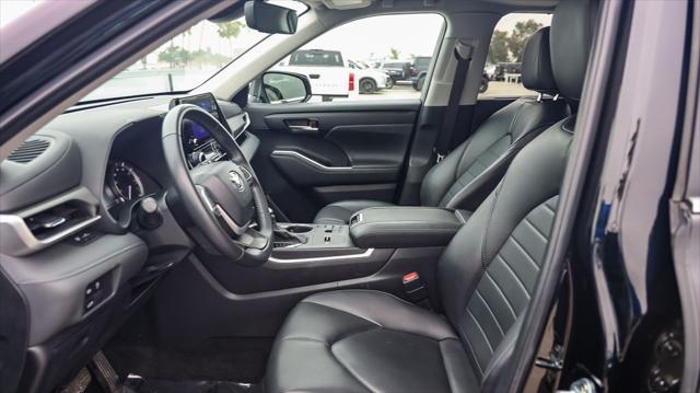 used 2024 Toyota Highlander car, priced at $37,495