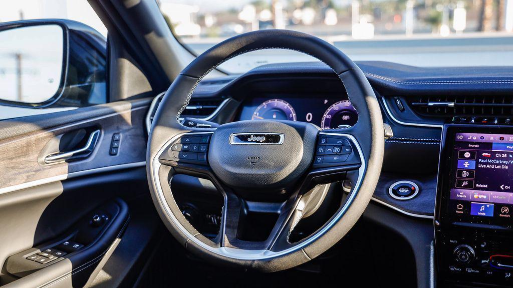 new 2025 Jeep Grand Cherokee L car, priced at $45,738