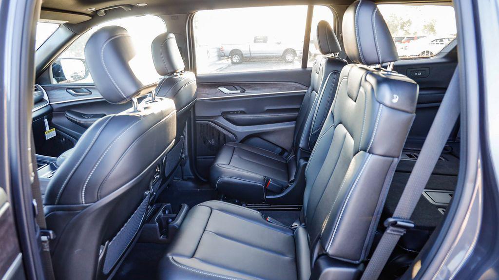 new 2025 Jeep Grand Cherokee L car, priced at $45,738