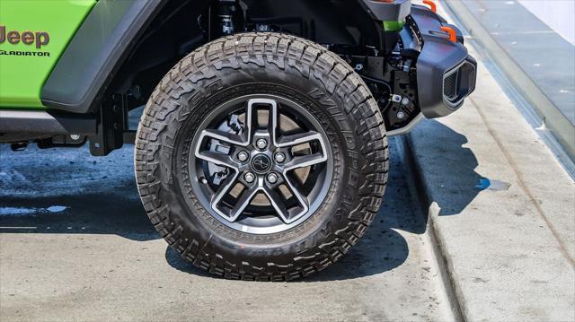 new 2025 Jeep Gladiator car, priced at $49,380