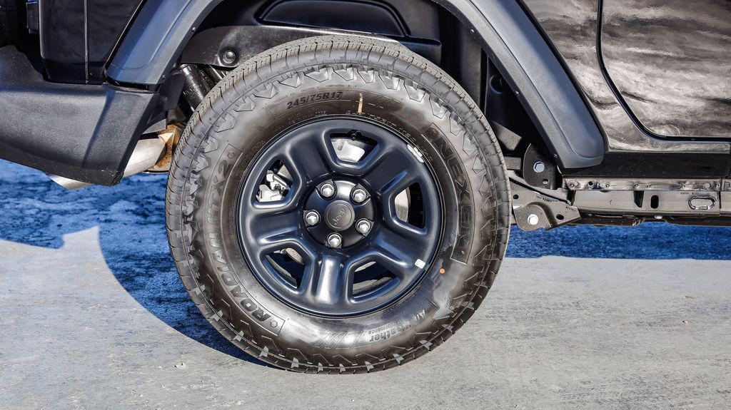 new 2025 Jeep Wrangler car, priced at $32,161