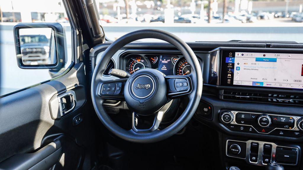 new 2025 Jeep Wrangler car, priced at $32,161