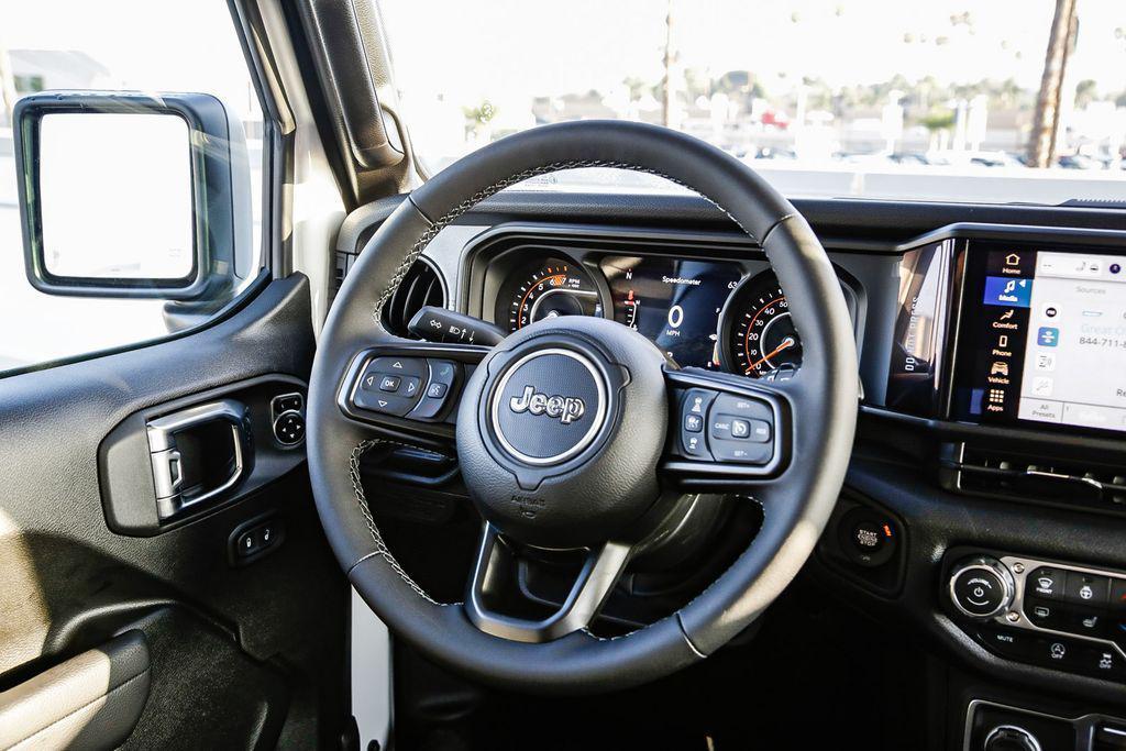 new 2025 Jeep Wrangler car, priced at $36,665