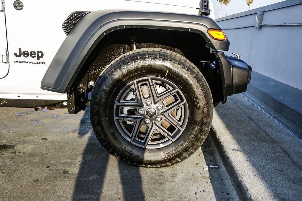 new 2025 Jeep Wrangler car, priced at $36,665