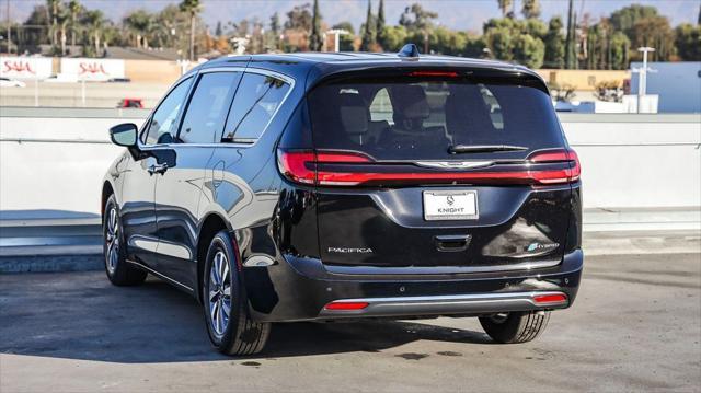 new 2025 Chrysler Pacifica Hybrid car, priced at $40,750