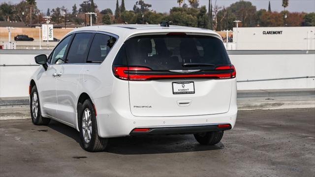 new 2025 Chrysler Pacifica car, priced at $41,425