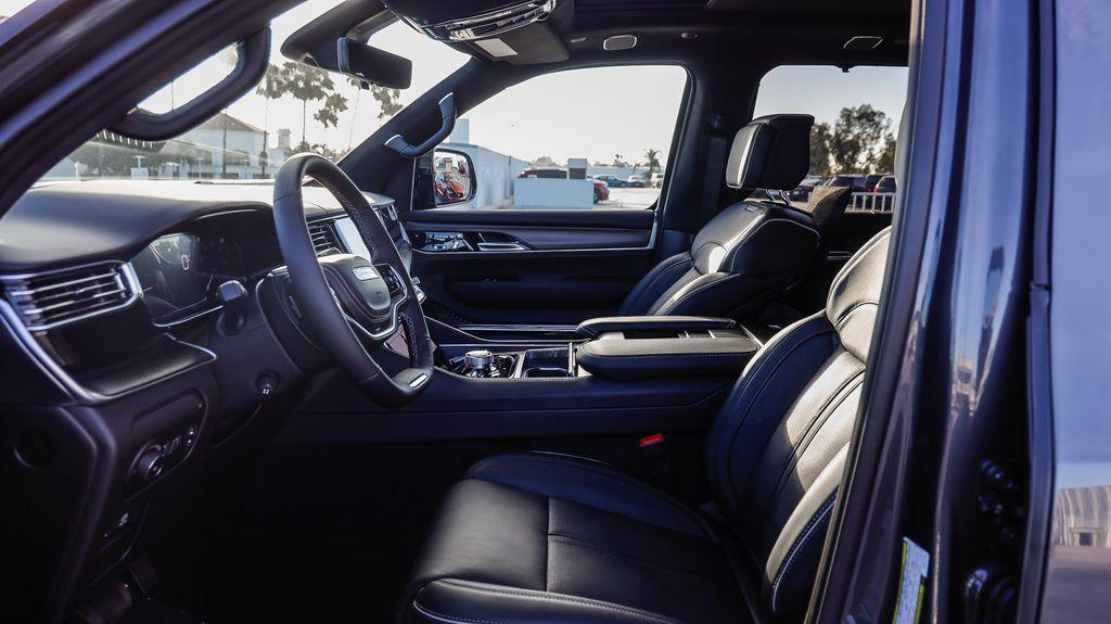 new 2025 Jeep Grand Wagoneer L car, priced at $101,121
